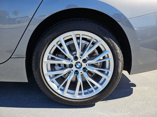 Certified 2024 BMW 330i Sedan w/ Premium Package image 33