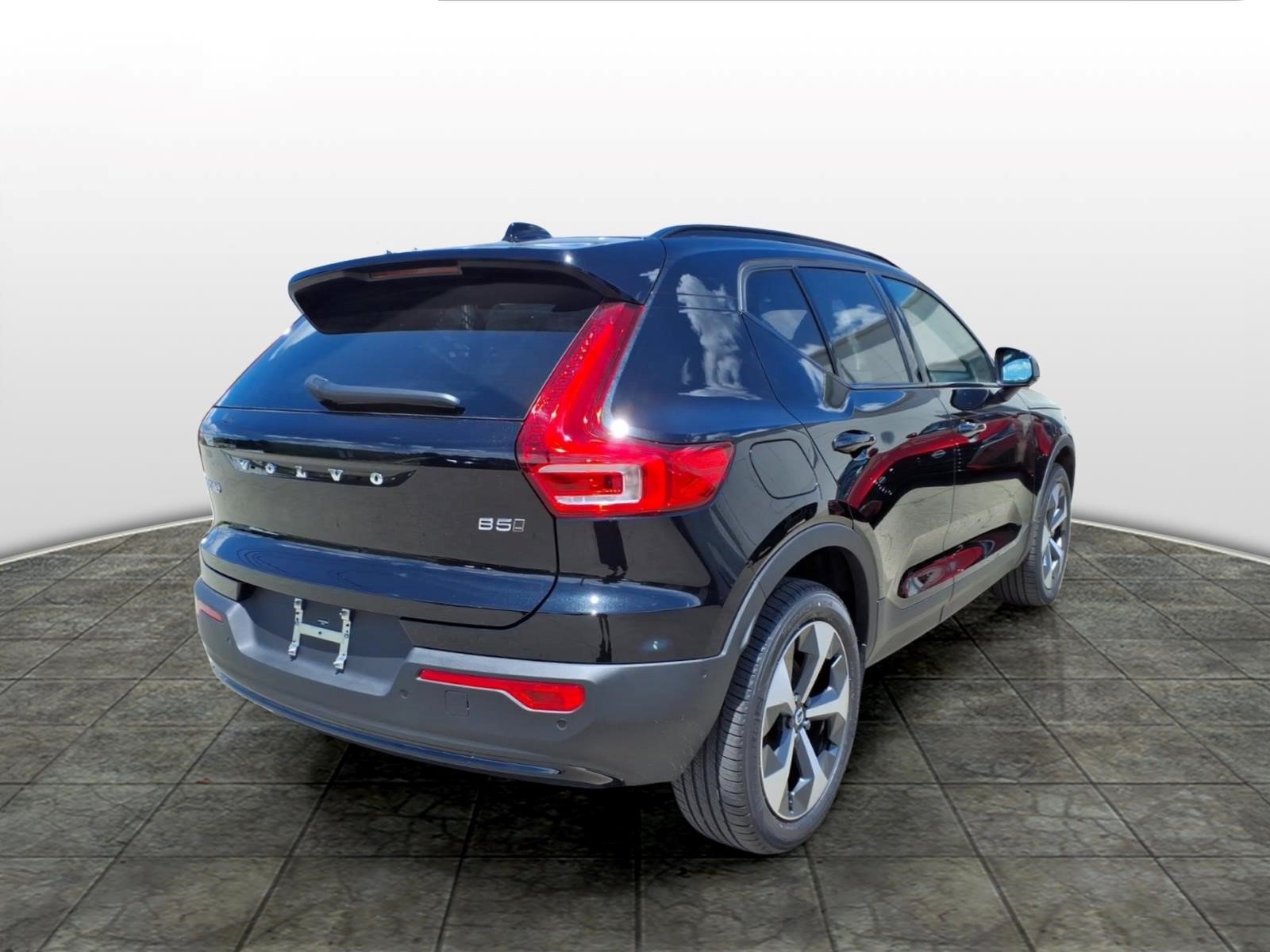 New 2026 Volvo XC40 B5 Plus w/ Protection Package Premier AWD/4WD image 3