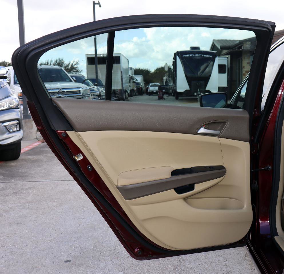 Used 2010 Honda Accord LX-P image 32