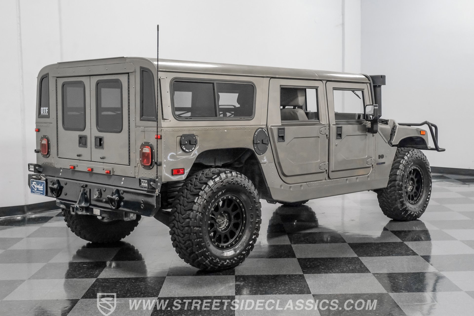 Used 2002 HUMMER H1 4-Door Wagon image 12