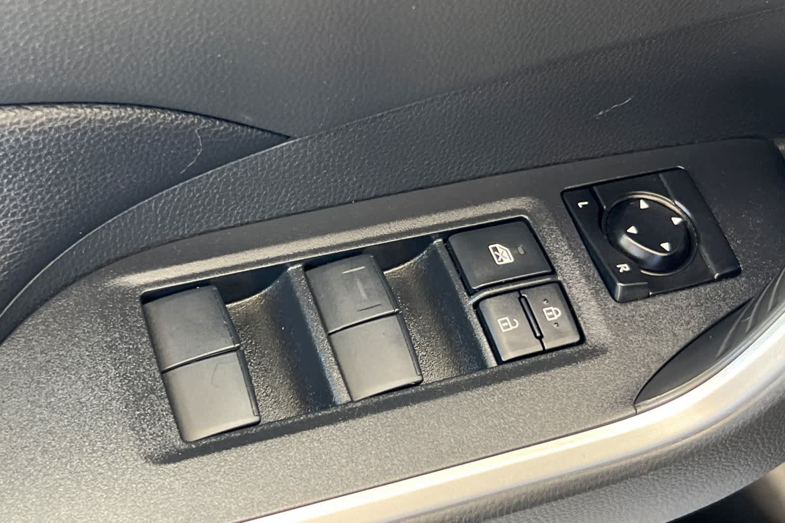 Used 2021 Toyota RAV4 SE AWD/4WD image 13