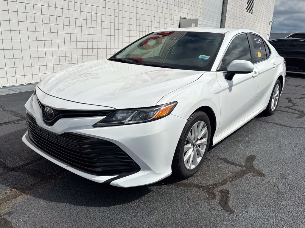 Used 2020 Toyota Camry LE FWD image 1