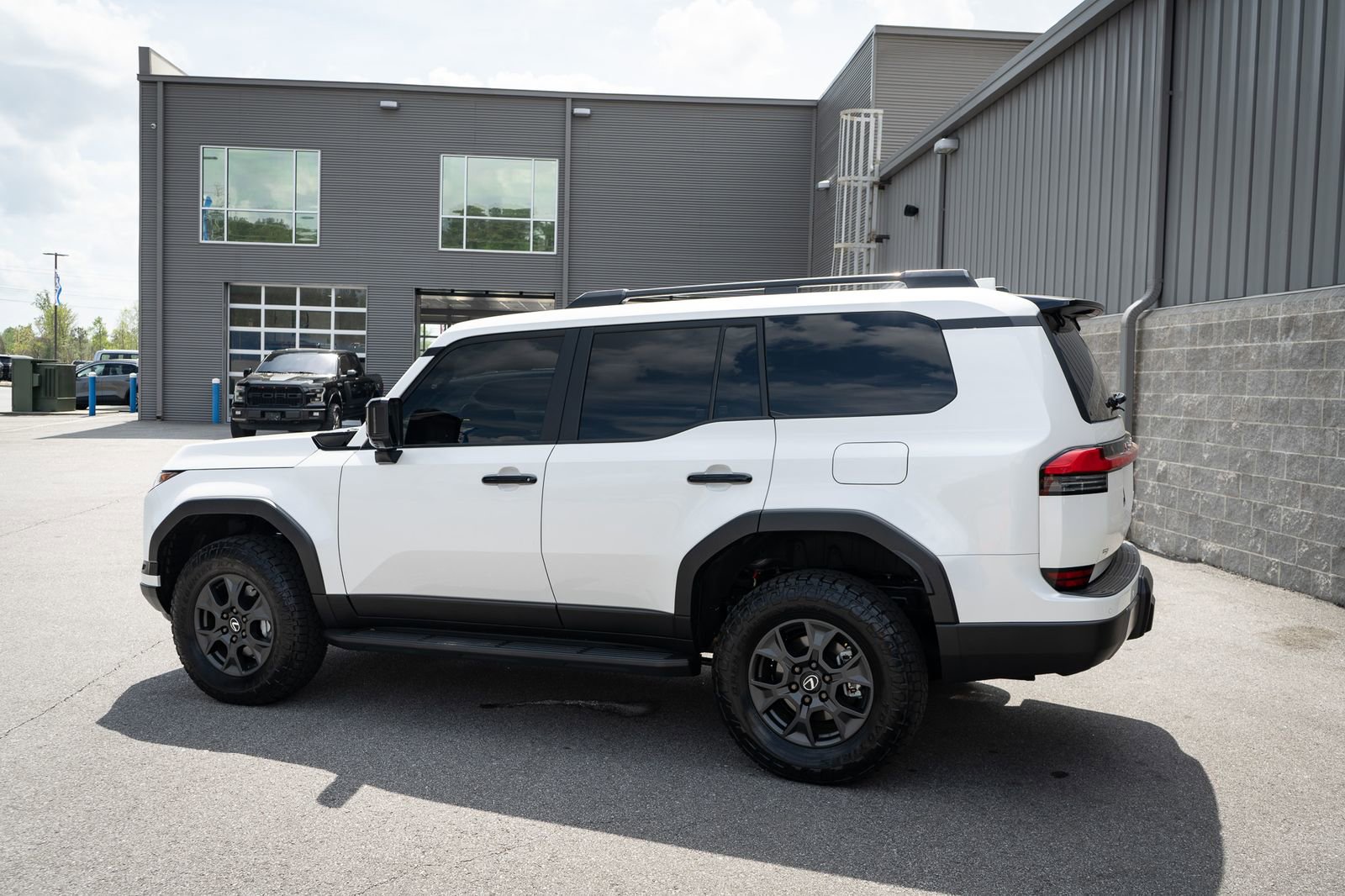 Used 2025 Lexus GX 550 AWD/4WD image 14
