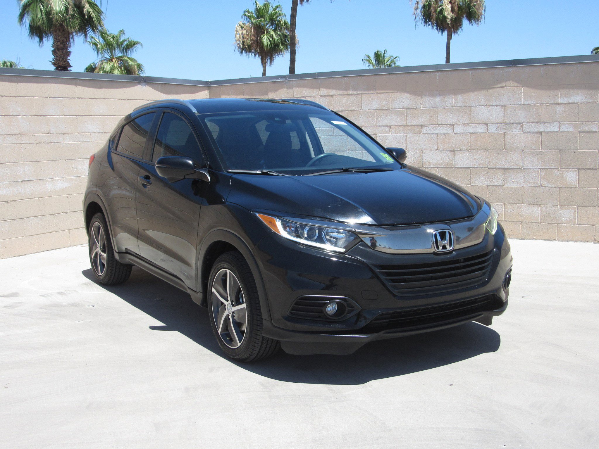 Used 2021 Honda HR-V EX image 2