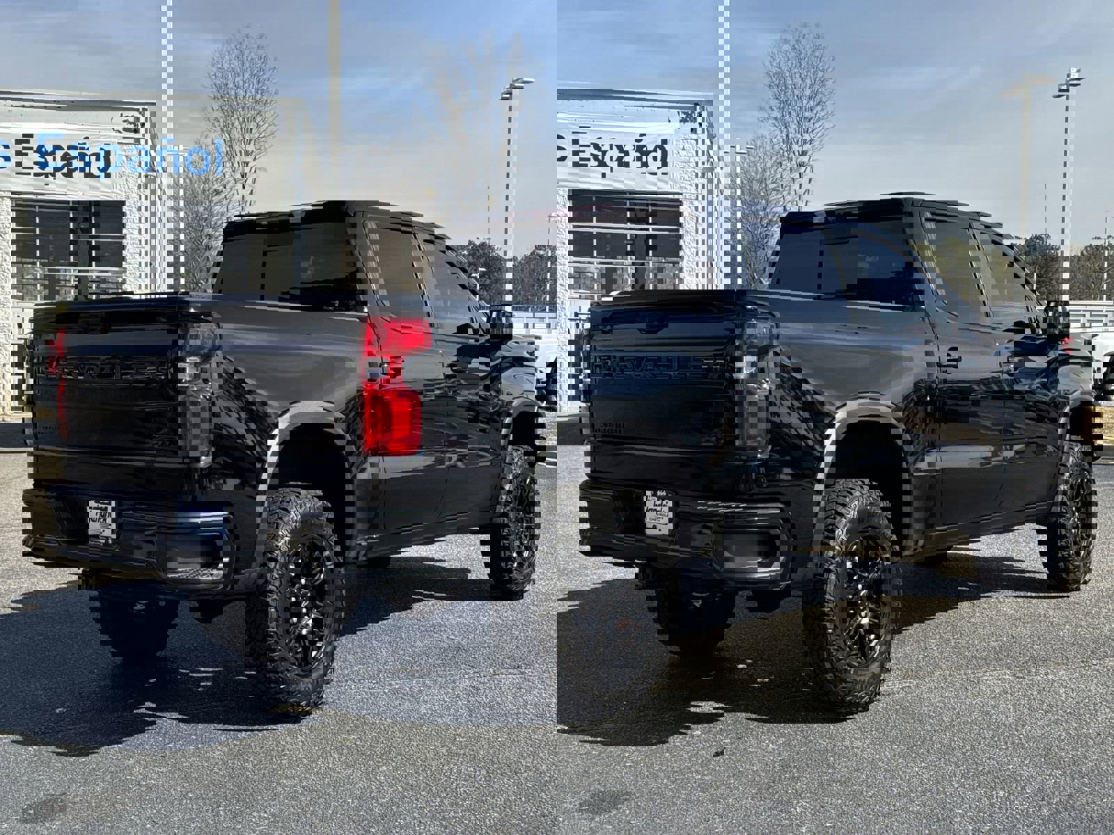 Certified 2026 Chevrolet Silverado 1500 ZR2 w/ Dark Appearance Package image 10