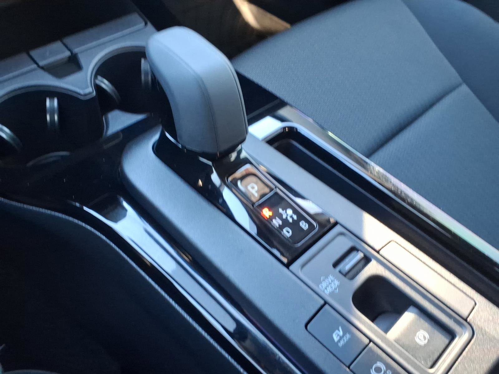 Used 2024 Toyota Prius LE image 19