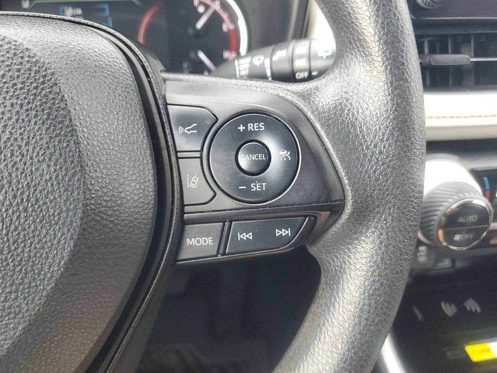 Certified 2024 Toyota RAV4 XLE FWD image 20