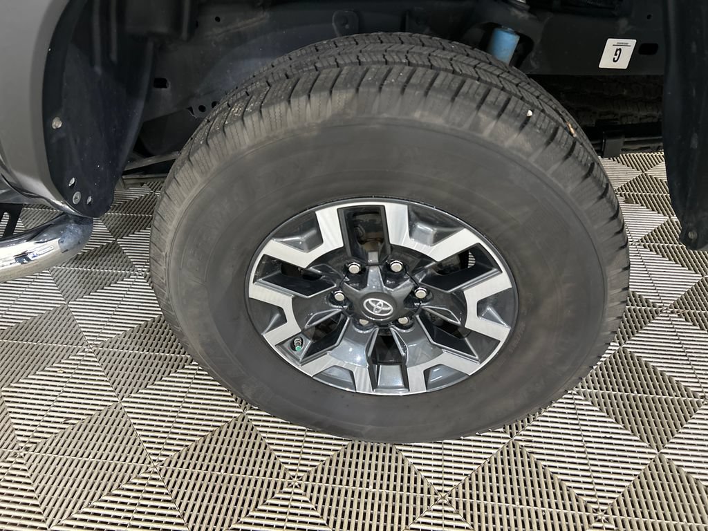 Used 2021 Toyota Tacoma TRD Off-Road AWD/4WD image 11