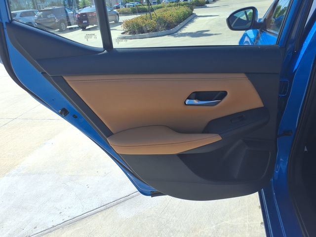 Used 2023 Nissan Sentra SV w/ SV Premium Package FWD image 15