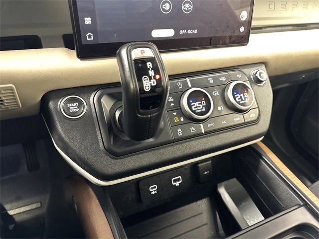 Used 2022 Land Rover Defender 90 X-Dynamic HSE image 22