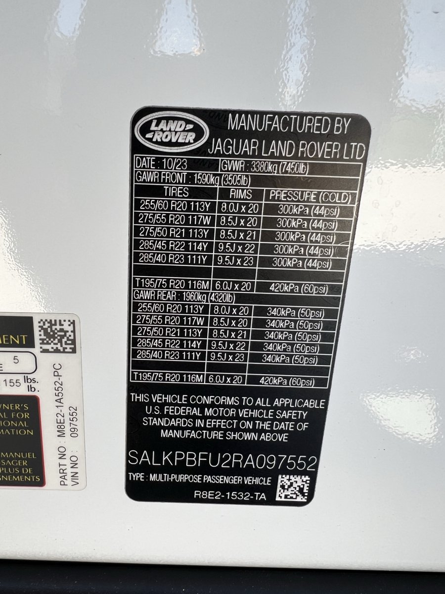 Used 2024 Land Rover Range Rover Long Wheelbase SE AWD/4WD image 36