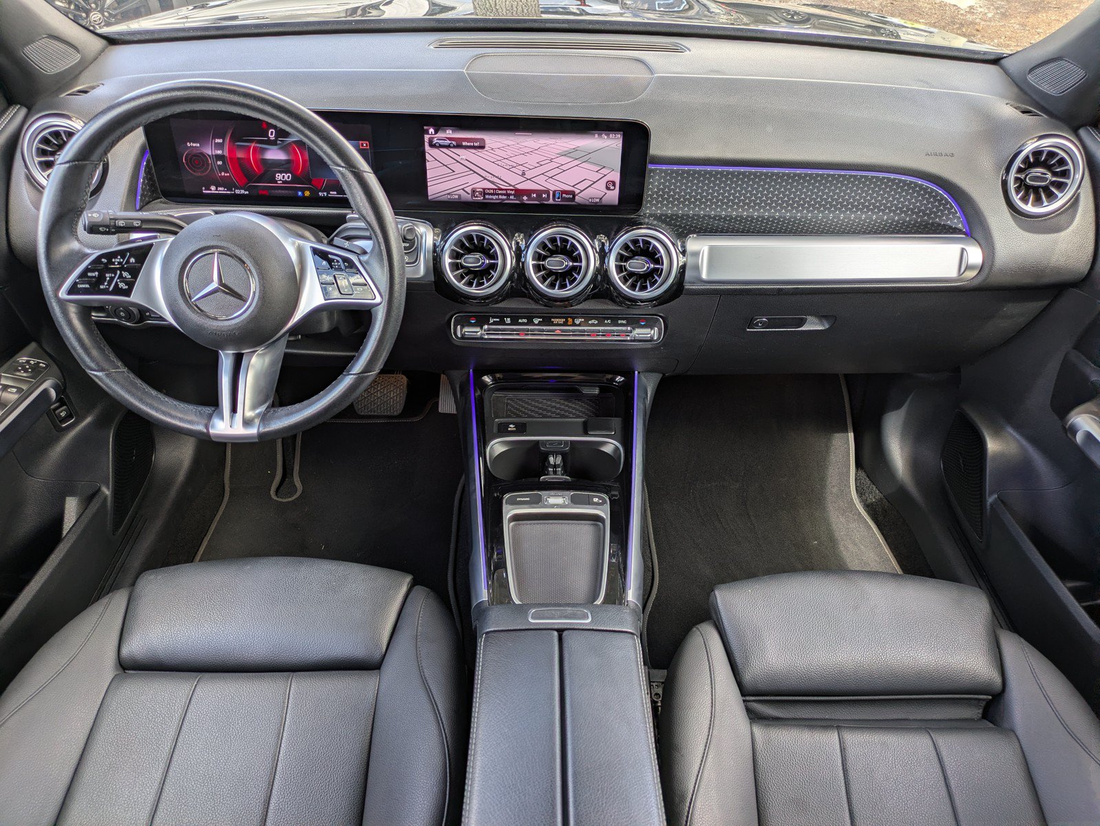 Used 2025 Mercedes-Benz GLB 250 w/ Exclusive Package image 13