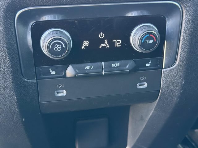 Used 2023 Chevrolet Suburban Premier RWD image 22