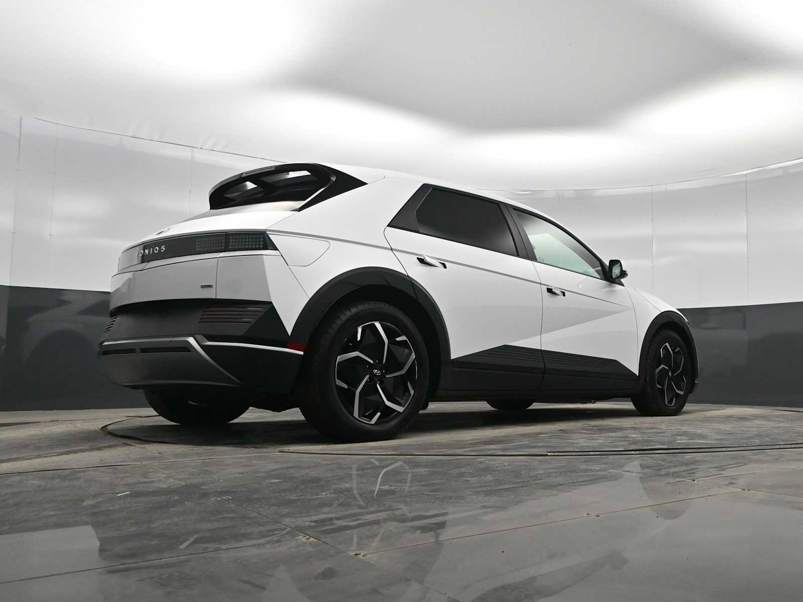 Used 2022 Hyundai Ioniq 5 SE w/ Cargo Package image 35