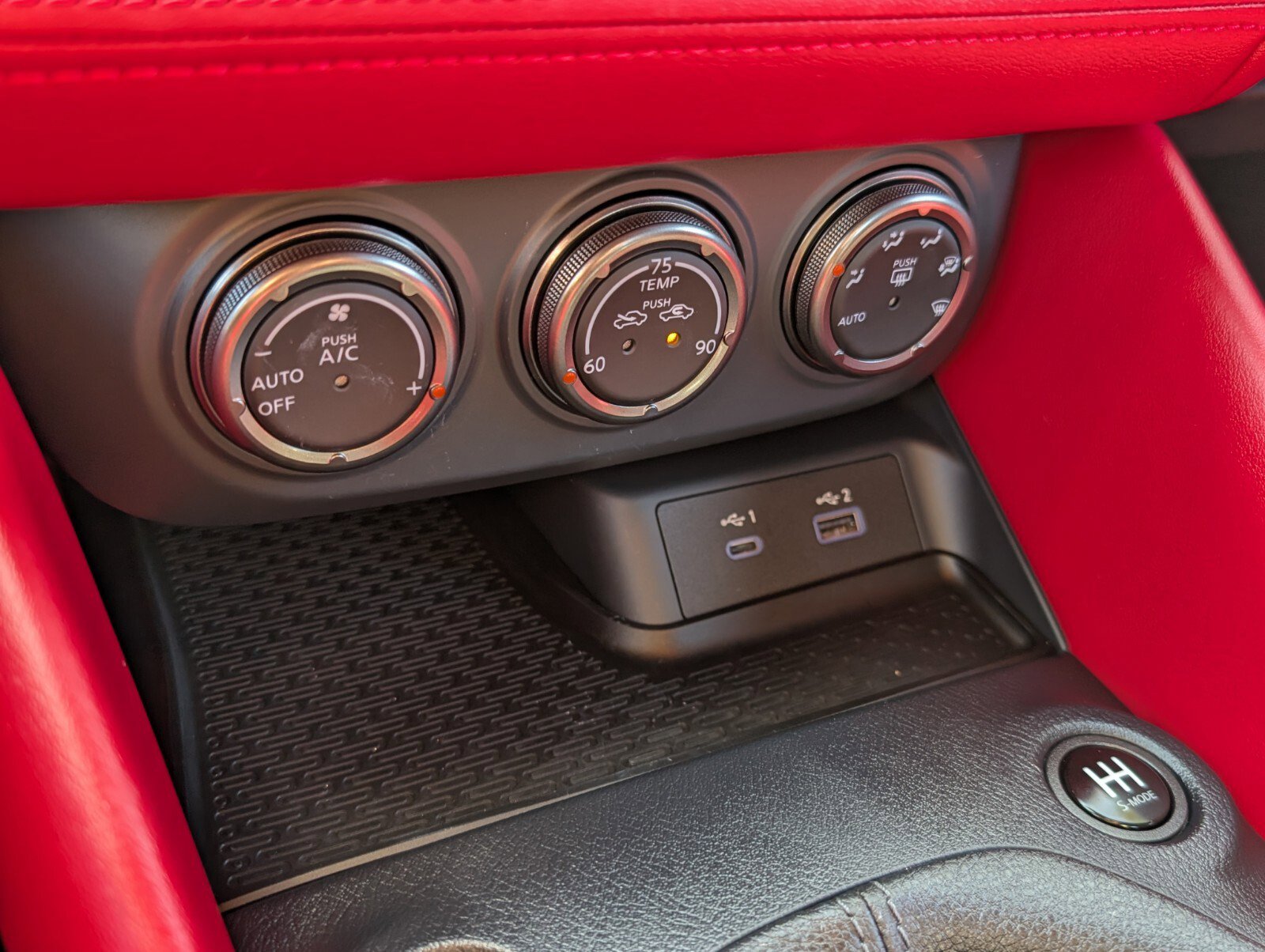 Certified 2024 Nissan Z Performance w/ Floor Mat Package image 23