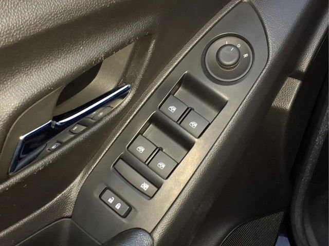 Used 2022 Chevrolet Trax LT w/ LT Convenience Package image 16