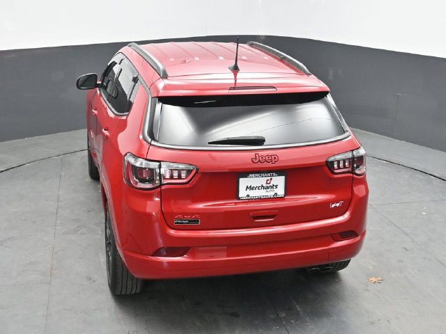 Used 2022 Jeep Compass Limited AWD/4WD image 37