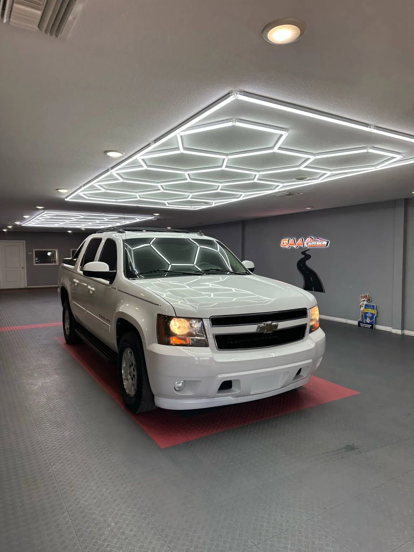 Used 2011 Chevrolet Avalanche LT