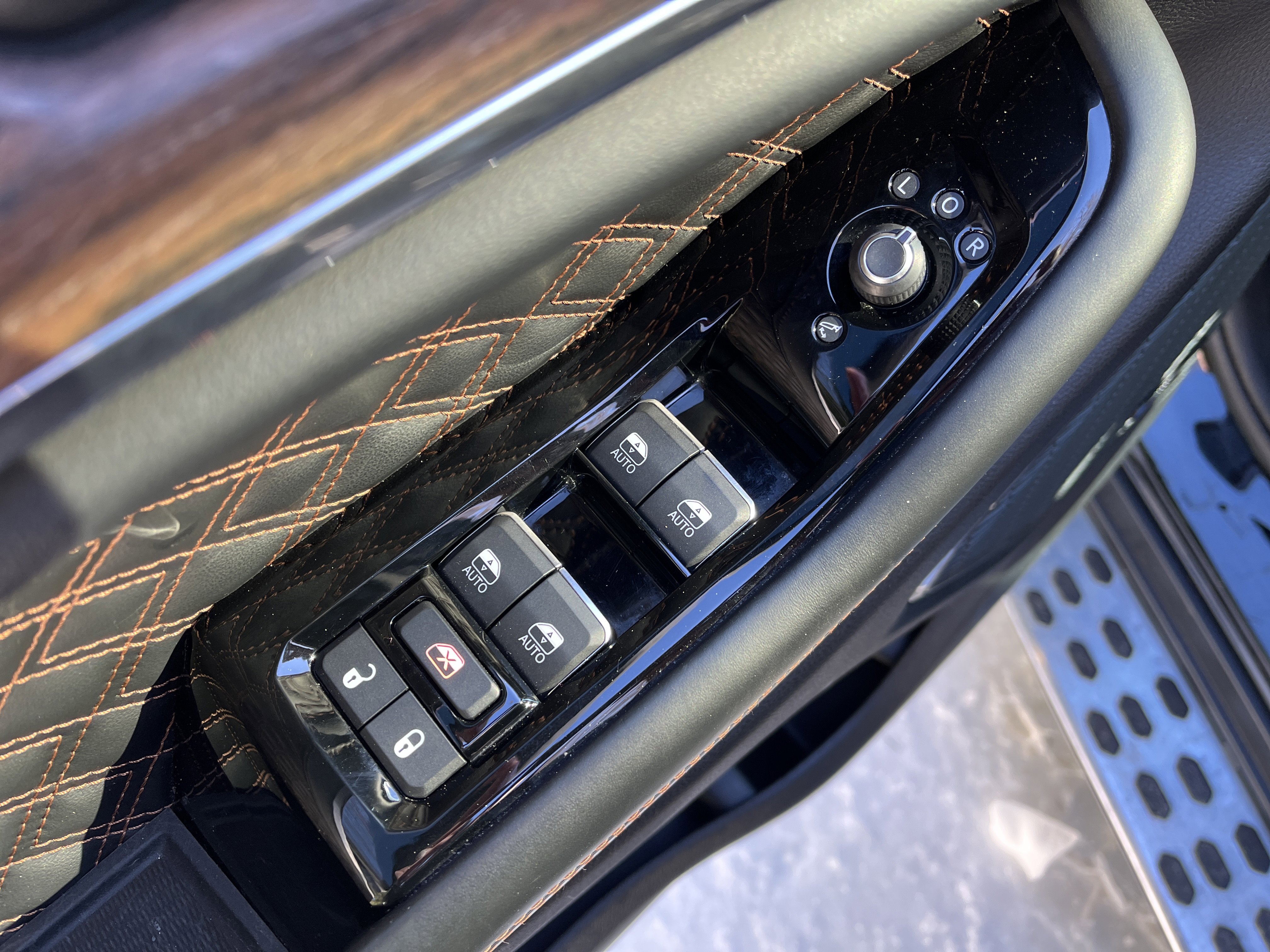 Used 2021 Jeep Grand Cherokee L Summit w/ Luxury Tech Group V image 15