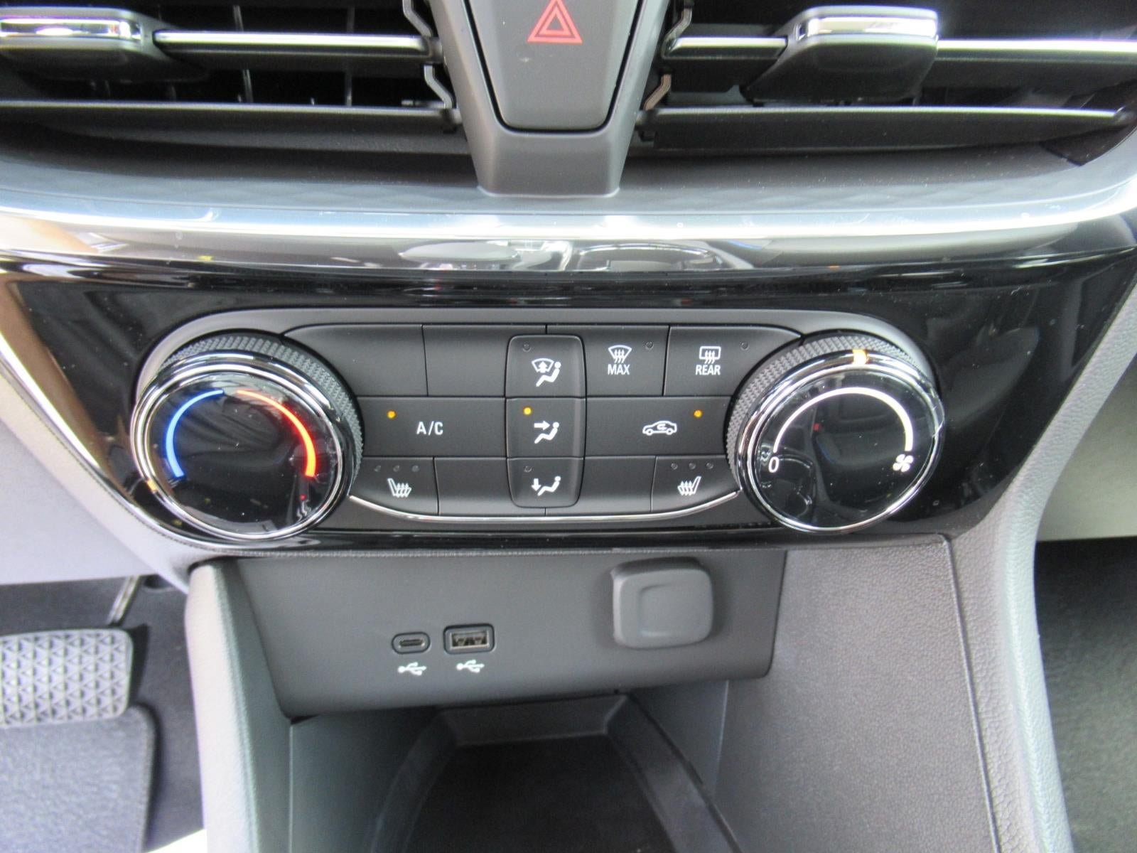 New 2026 Buick Encore GX Sport Touring w/ Comfort Package FWD image 25