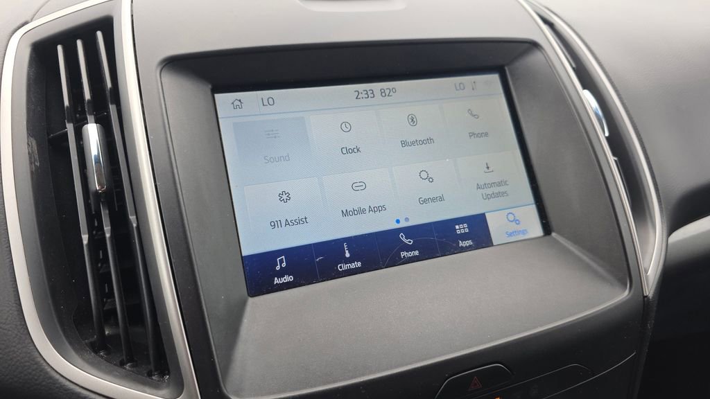 Used 2020 Ford Edge SEL w/ Convenience Package image 18