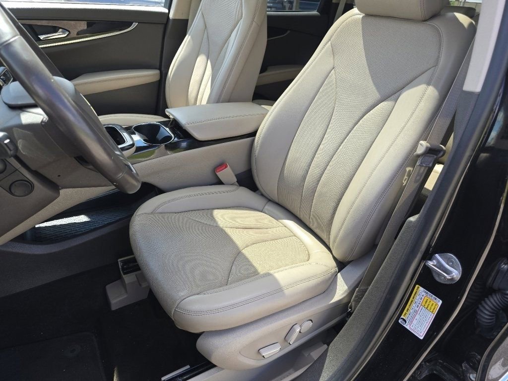 Used 2023 Lincoln Nautilus Reserve w/ Cargo Utility Package AWD/4WD image 25