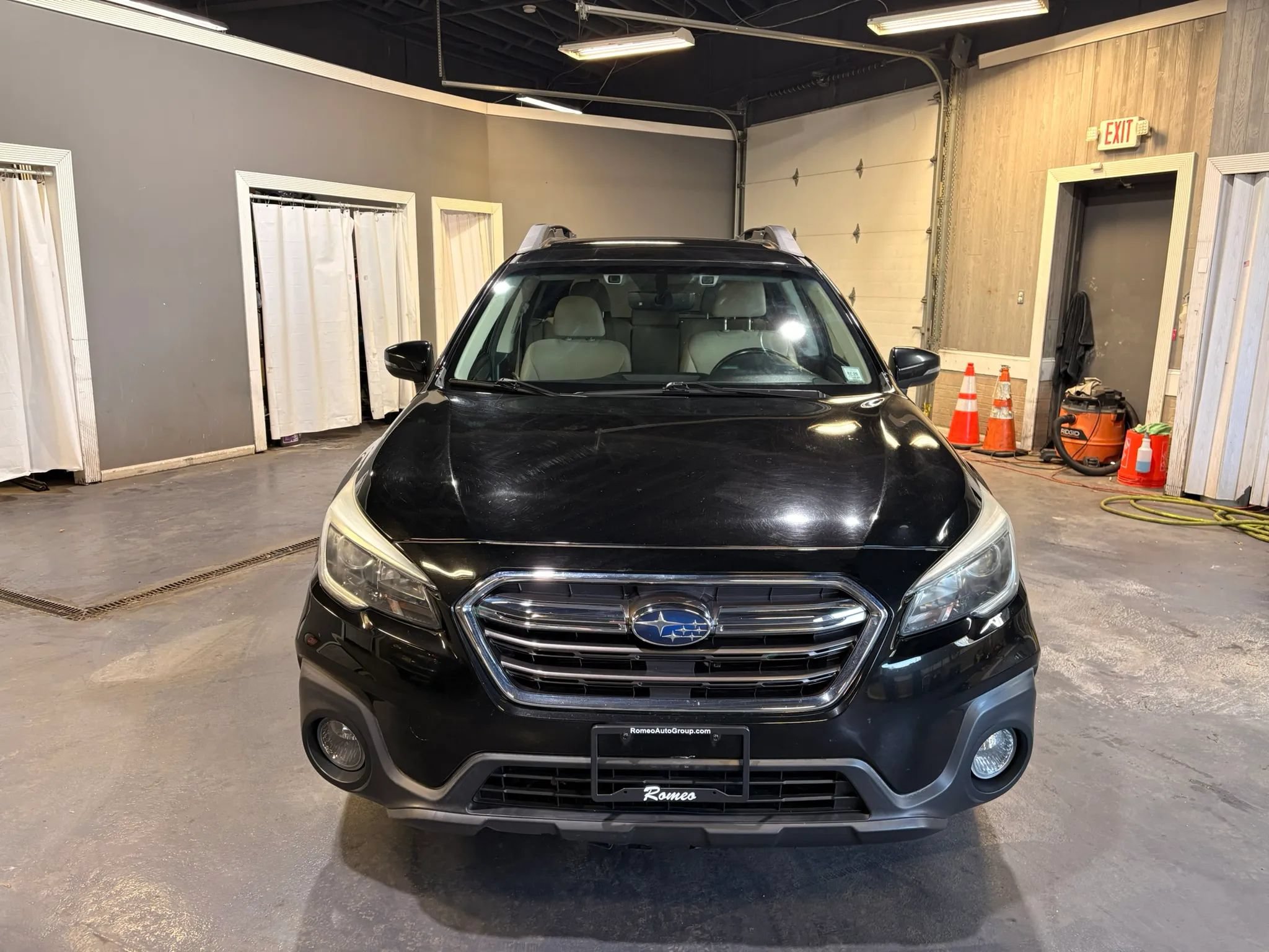 Used 2019 Subaru Outback 2.5i Premium AWD/4WD image 2