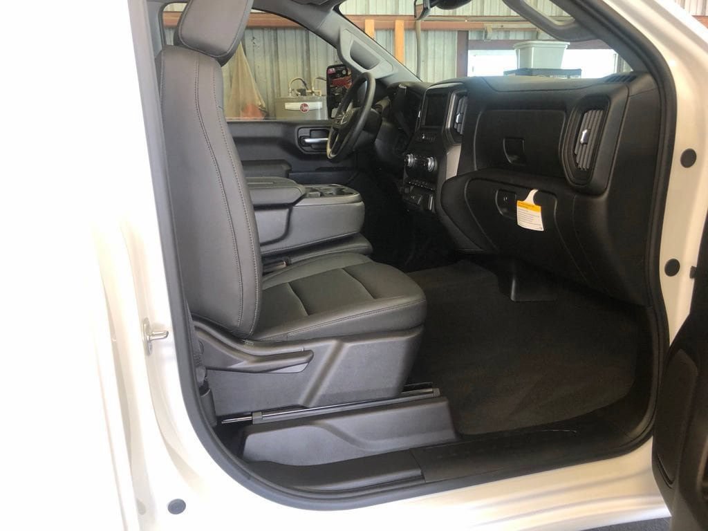 Used 2026 GMC Sierra 2500 Pro AWD/4WD image 4
