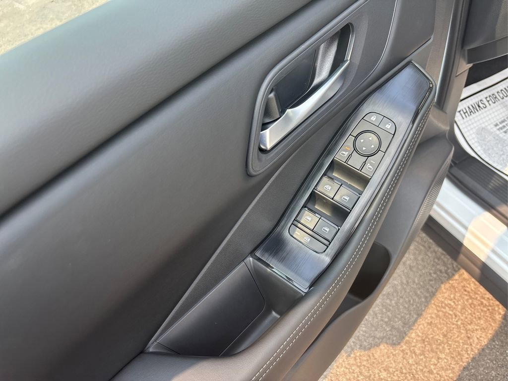 New 2026 Nissan Rogue SV image 32