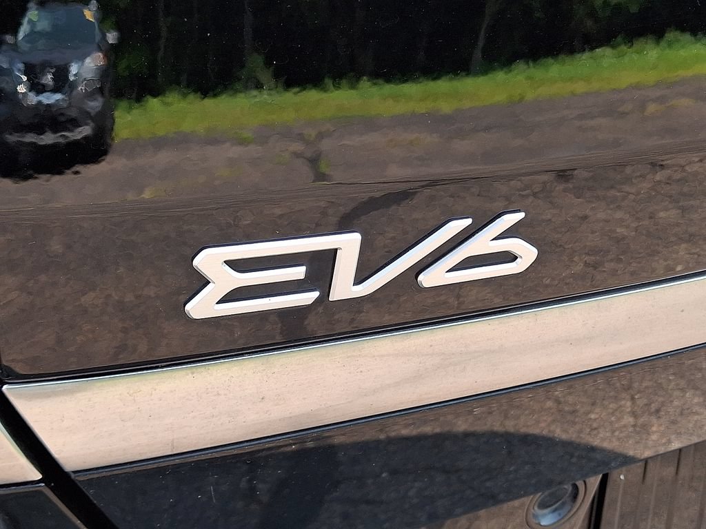 Used 2022 Kia EV6 Wind w/ Wind Technology Package AWD/4WD image 33
