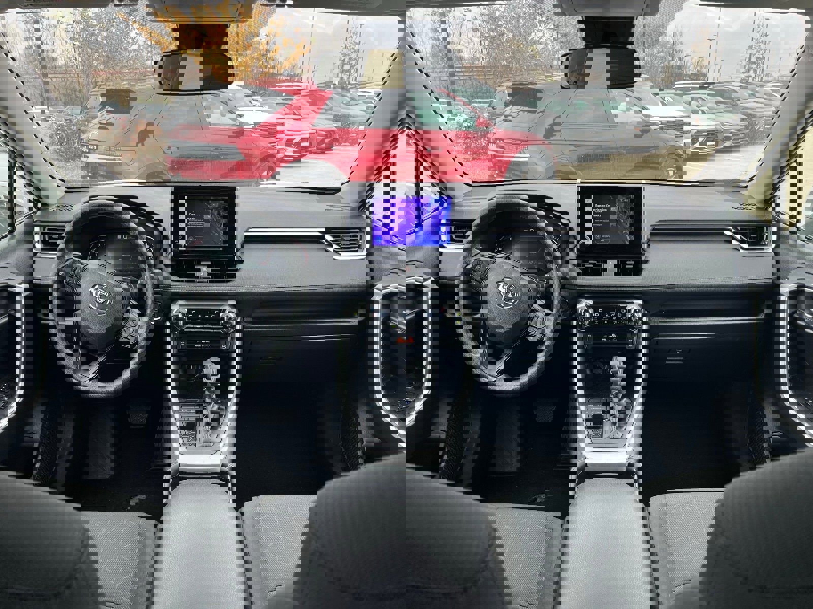 Used 2025 Toyota RAV4 XLE image 20