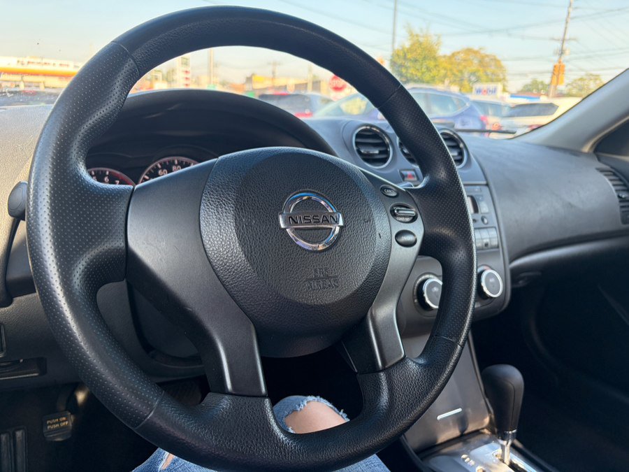 Used 2011 Nissan Altima 2.5 S FWD image 31