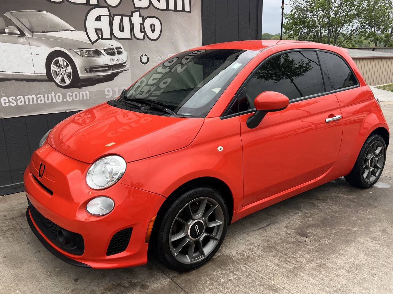 Used 2019 FIAT 500 Pop w/ Popular Equipment Package FWD image 3