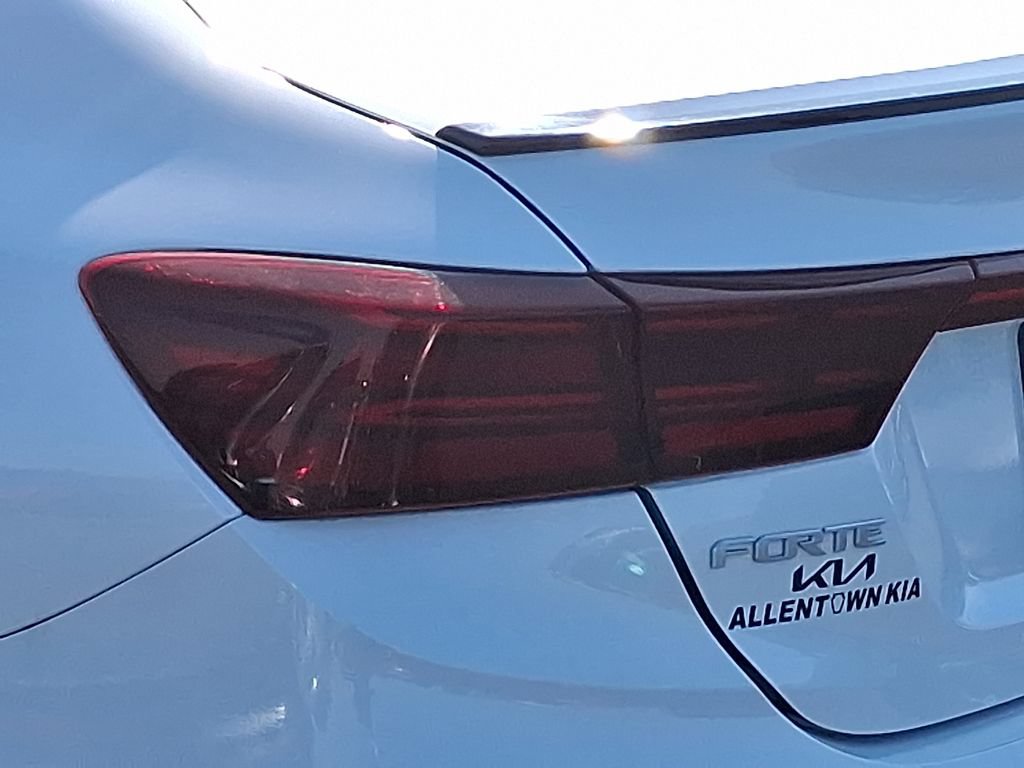 Certified 2023 Kia Forte GT FWD image 10