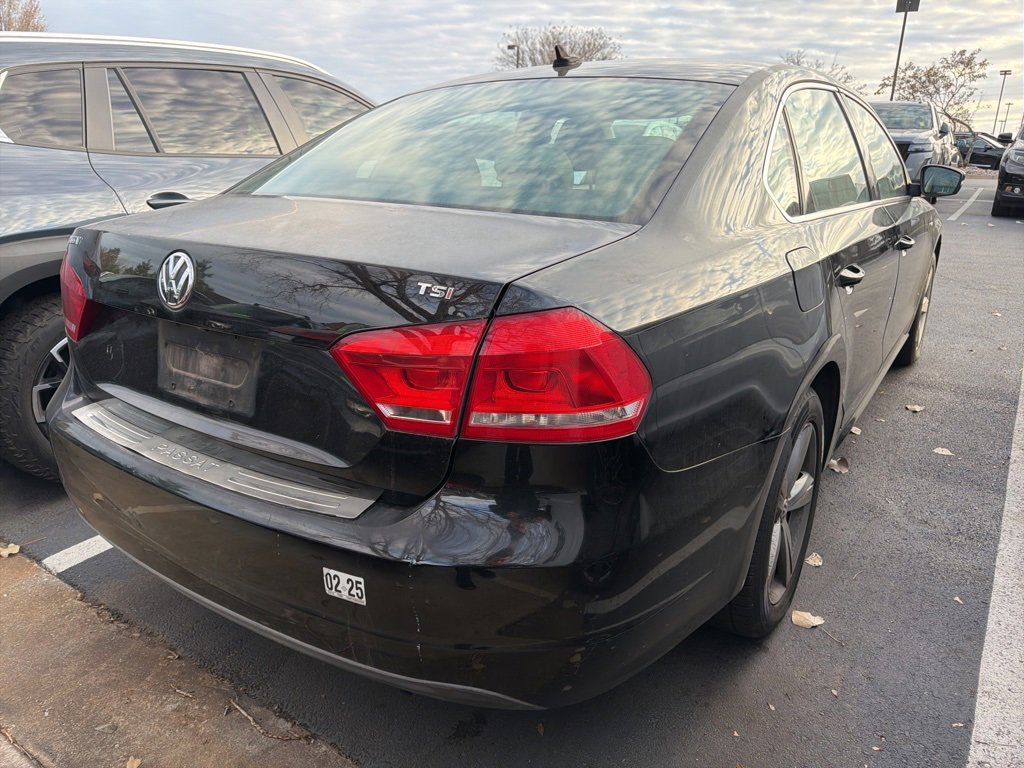 Used 2014 Volkswagen Passat 1.8T Wolfsburg Edition image 3