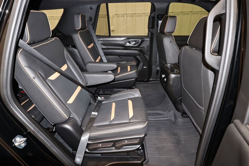 Used 2024 GMC Yukon AT4 w/ Technology Package image 19