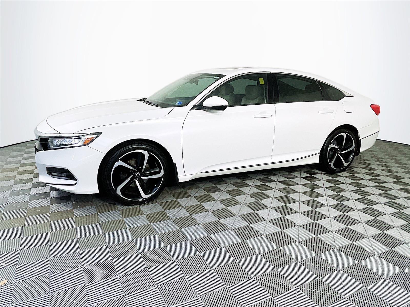 Used 2018 Honda Accord EX-L image 4