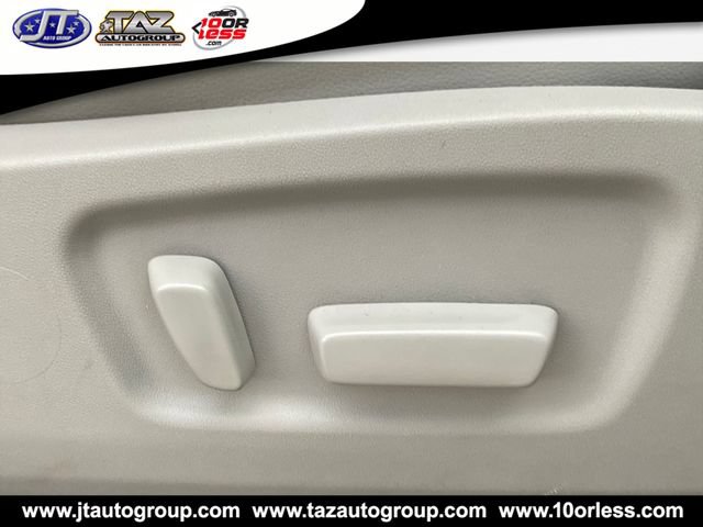Used 2014 Toyota Highlander Limited FWD image 16