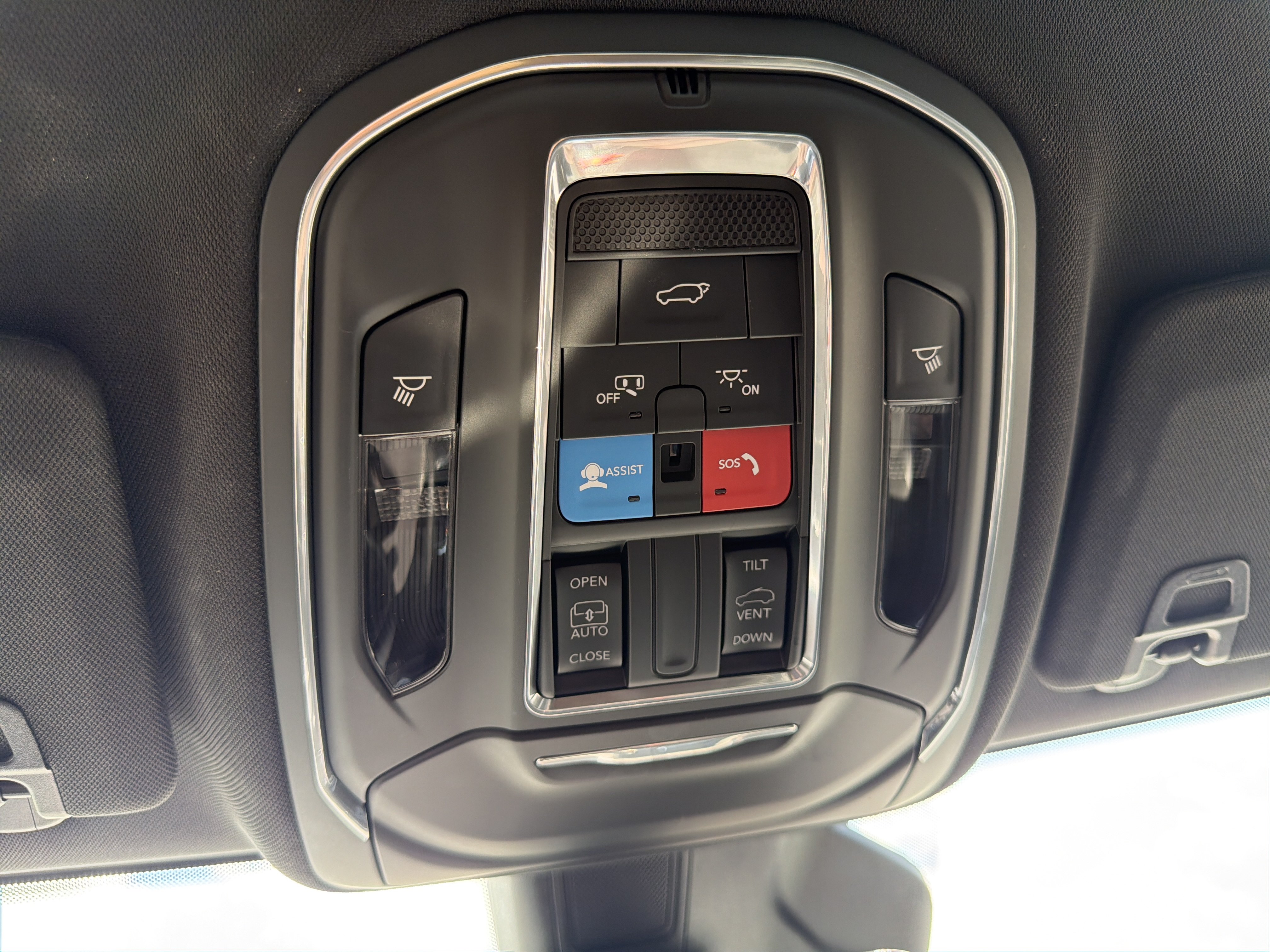 Used 2023 Jeep Grand Cherokee L Laredo AWD/4WD image 29