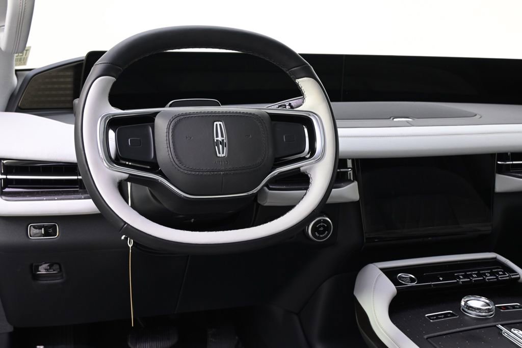 New 2026 Lincoln Navigator L Black Label AWD/4WD image 12