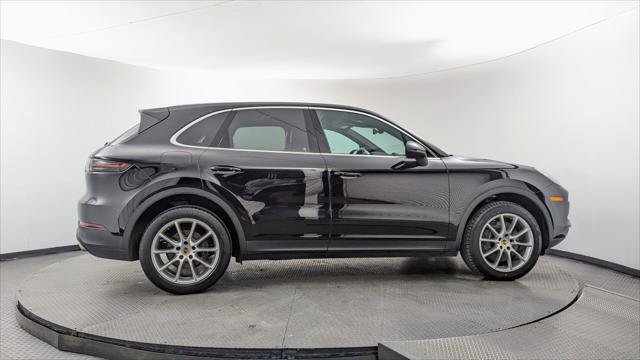 Used 2021 Porsche Cayenne w/ Premium Package AWD/4WD image 8