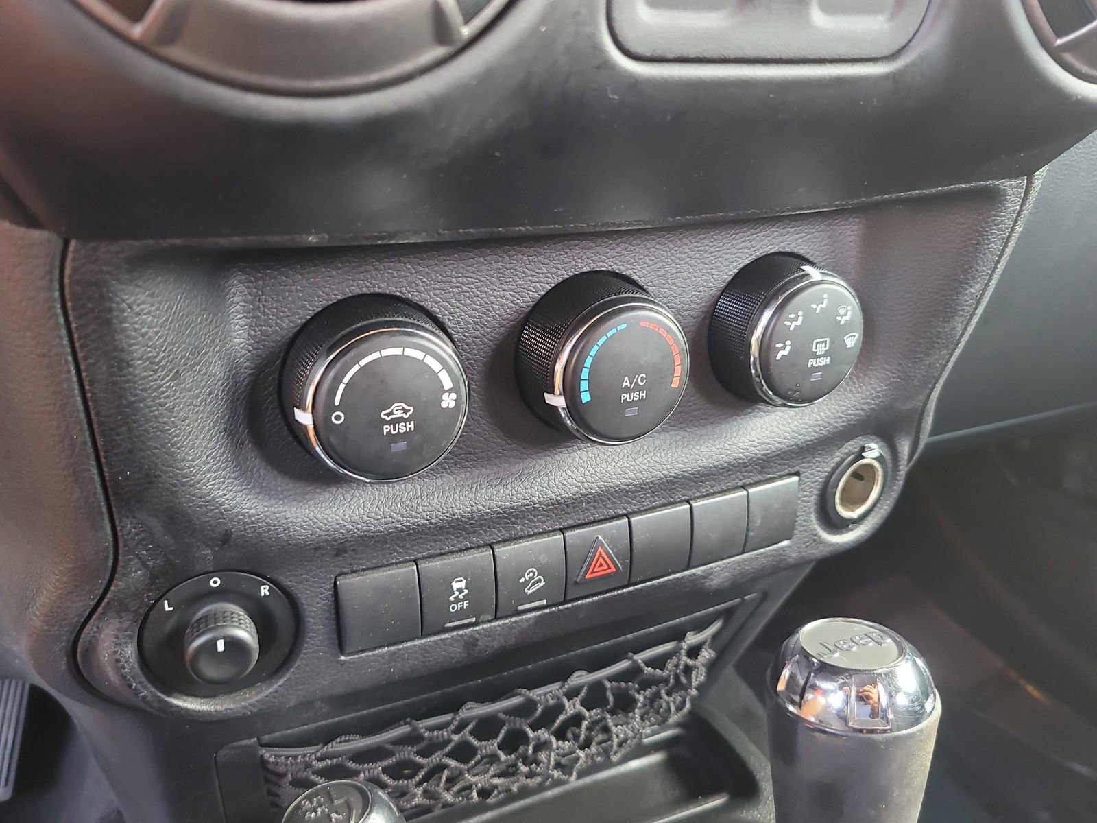 Used 2018 Jeep Wrangler Sport image 21