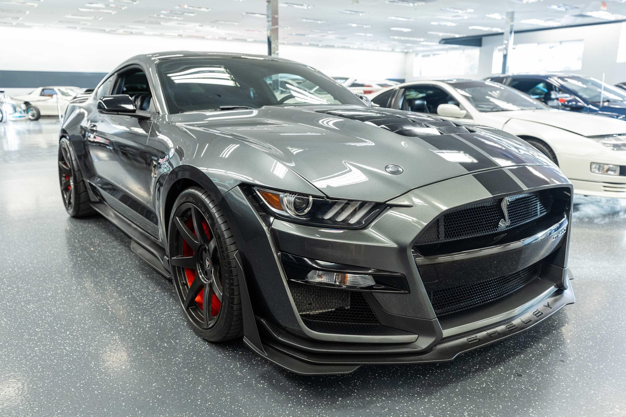Used 2020 Ford Mustang Shelby GT500 w/ Technology Package RWD image 3