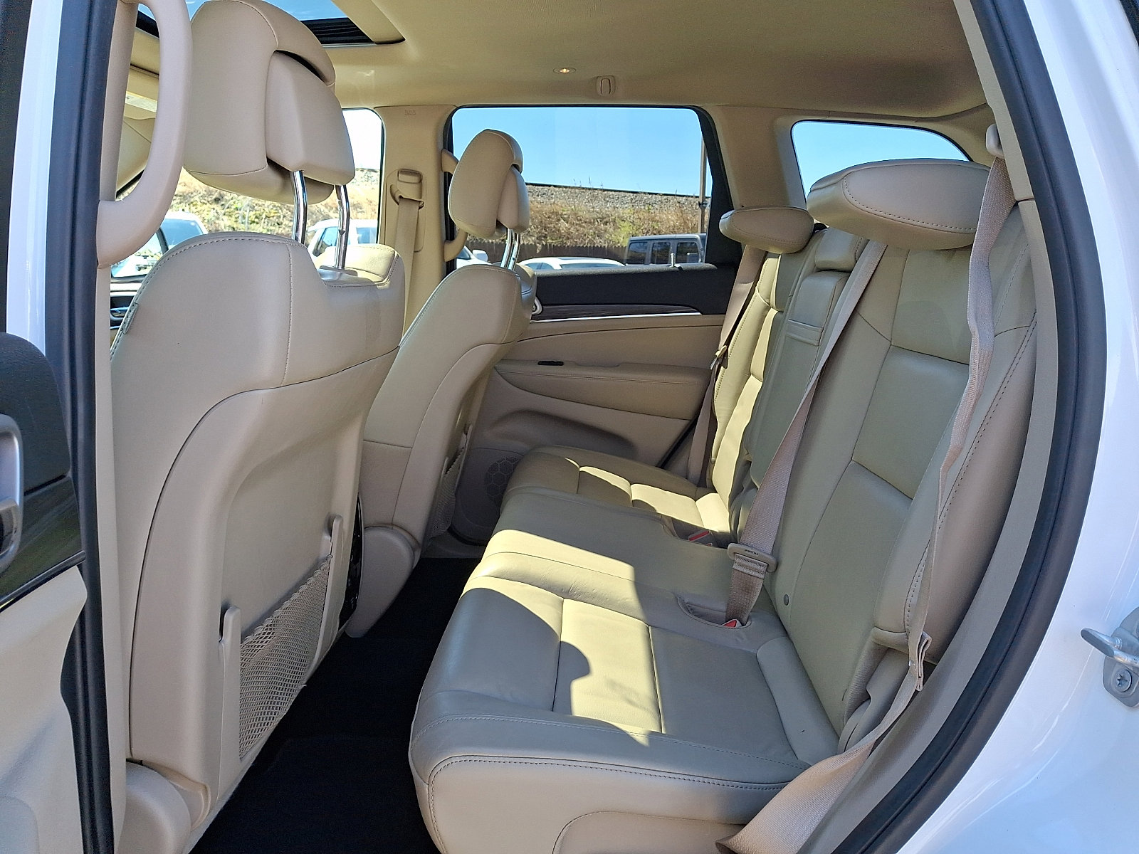 Used 2019 Jeep Grand Cherokee Limited image 10