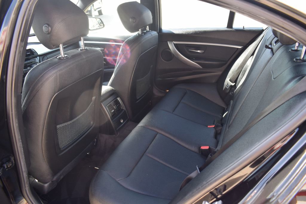 Used 2018 BMW 330i Sedan w/ Convenience Package image 10
