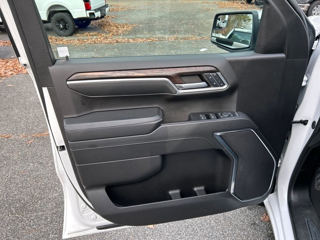 Used 2024 GMC Sierra 1500 SLT image 17