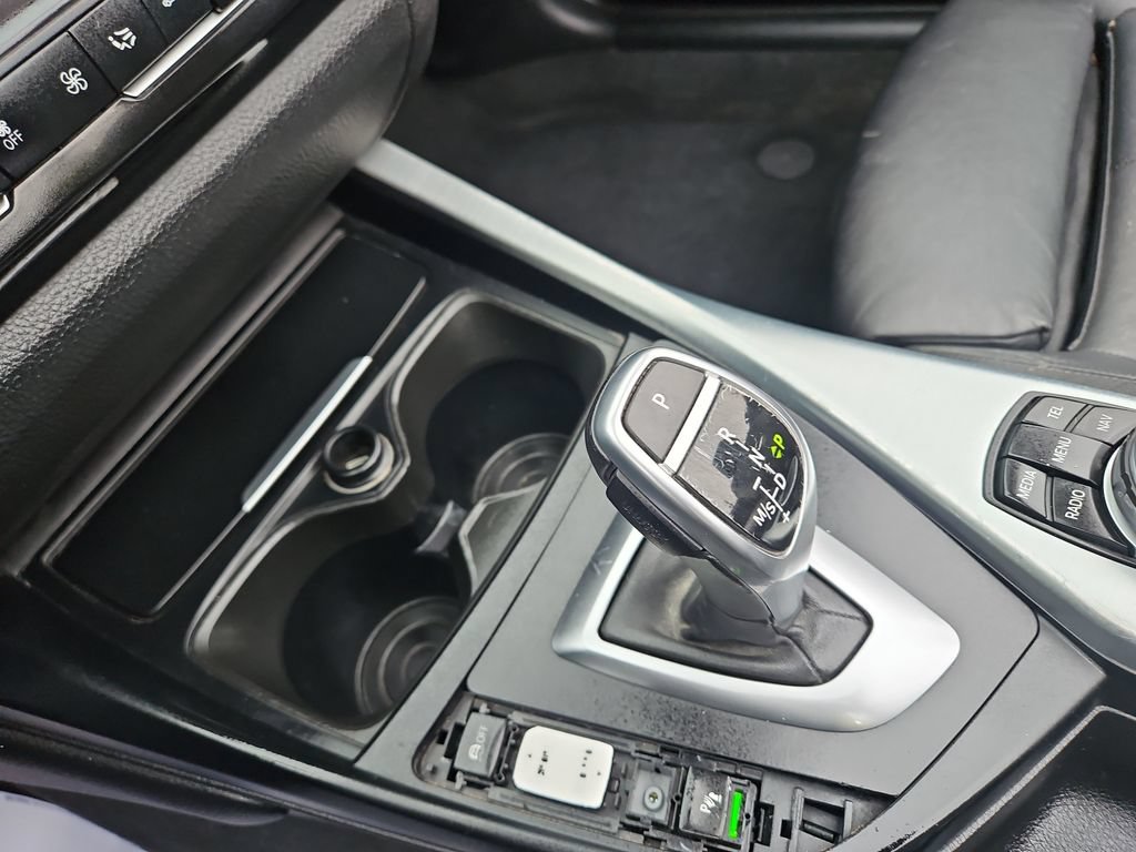Used 2016 BMW M235i xDrive Convertible AWD/4WD image 25
