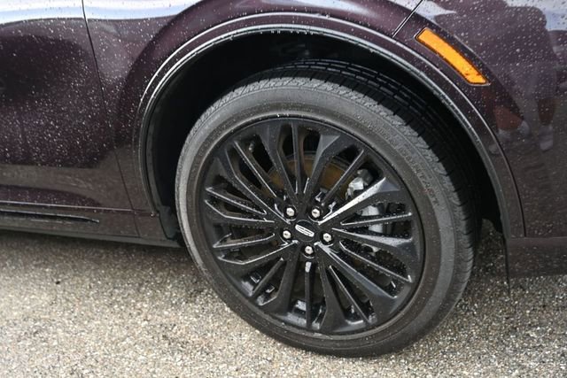 Used 2023 Lincoln Corsair Reserve w/ Equipment Group 201A FWD image 15