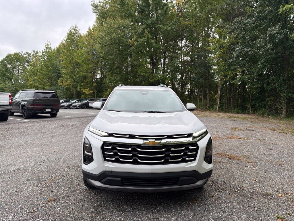 Used 2025 Chevrolet Equinox LT w/ Convenience Package II FWD image 8