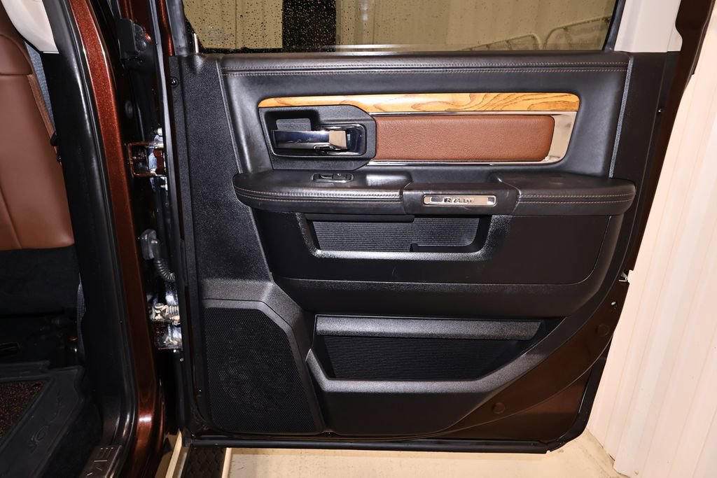 Used 2015 RAM 3500 Laramie Longhorn AWD/4WD image 17